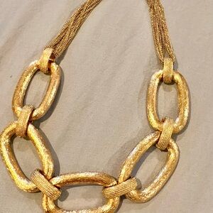 Elegant Gold Chain Link Necklace